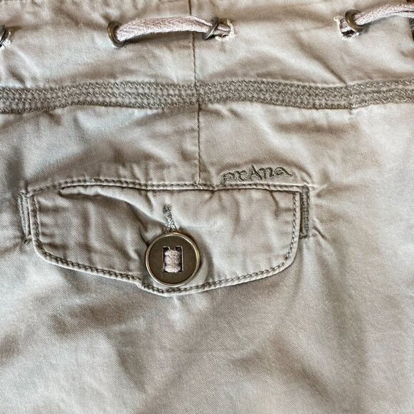 Prana Hiking Outdoor Bermuda Shorts Womens Sz 4 Gray #281M - Picture 3 of 4